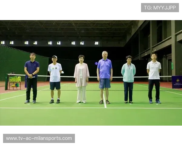 球员出席青少年训练营 分享比赛经验，球队青训